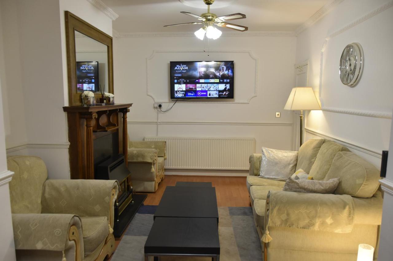 Clarendon House Hotel ลูตัน ภายนอก รูปภาพ
