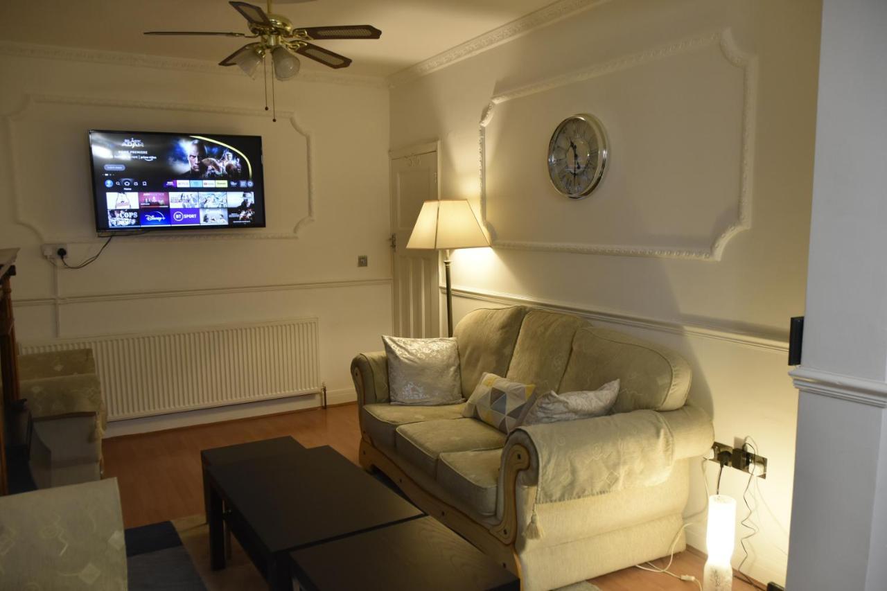 Clarendon House Hotel ลูตัน ภายนอก รูปภาพ